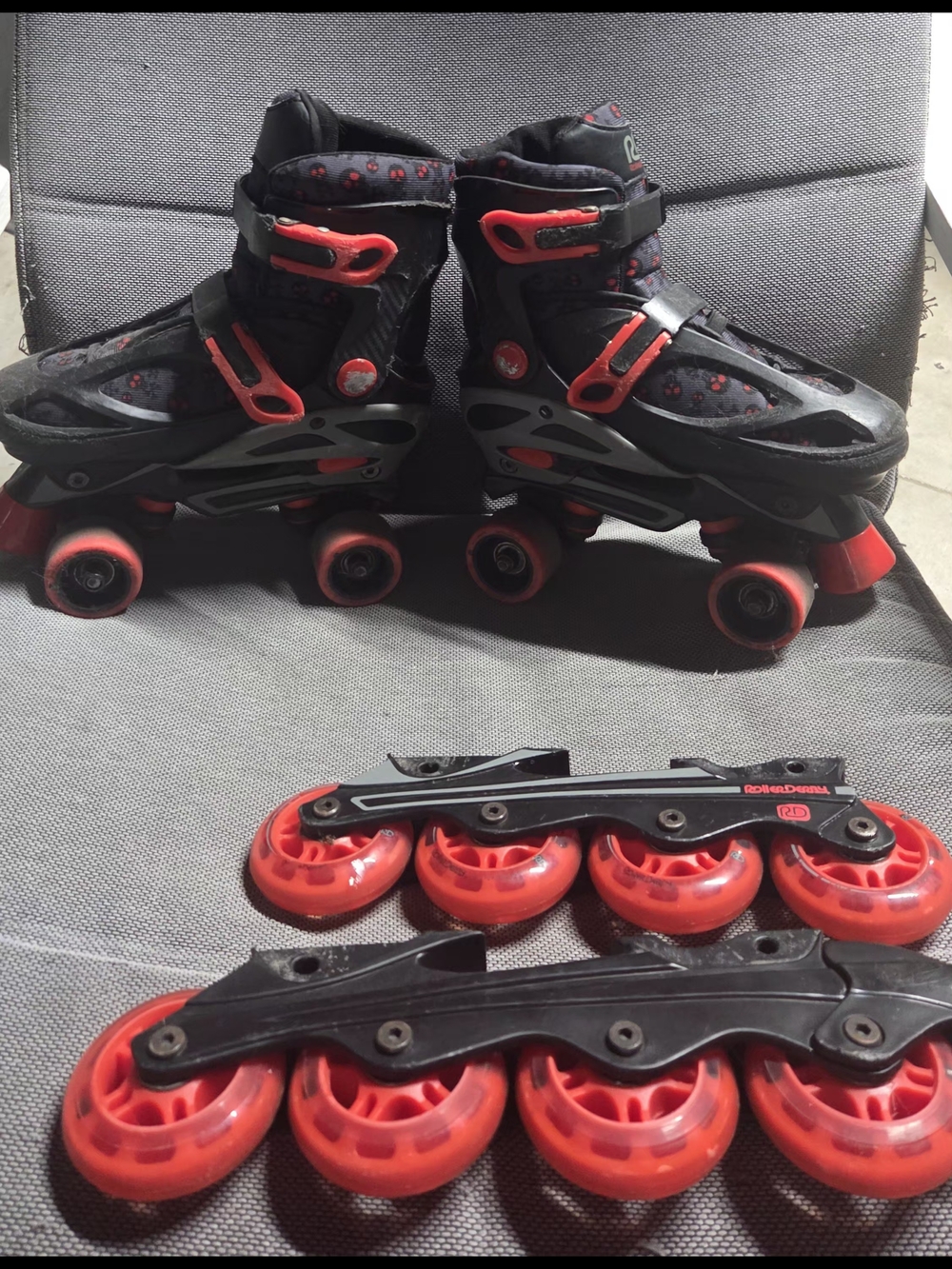 Kids Adjustable Black and Red Rollar Blades/ Skate's